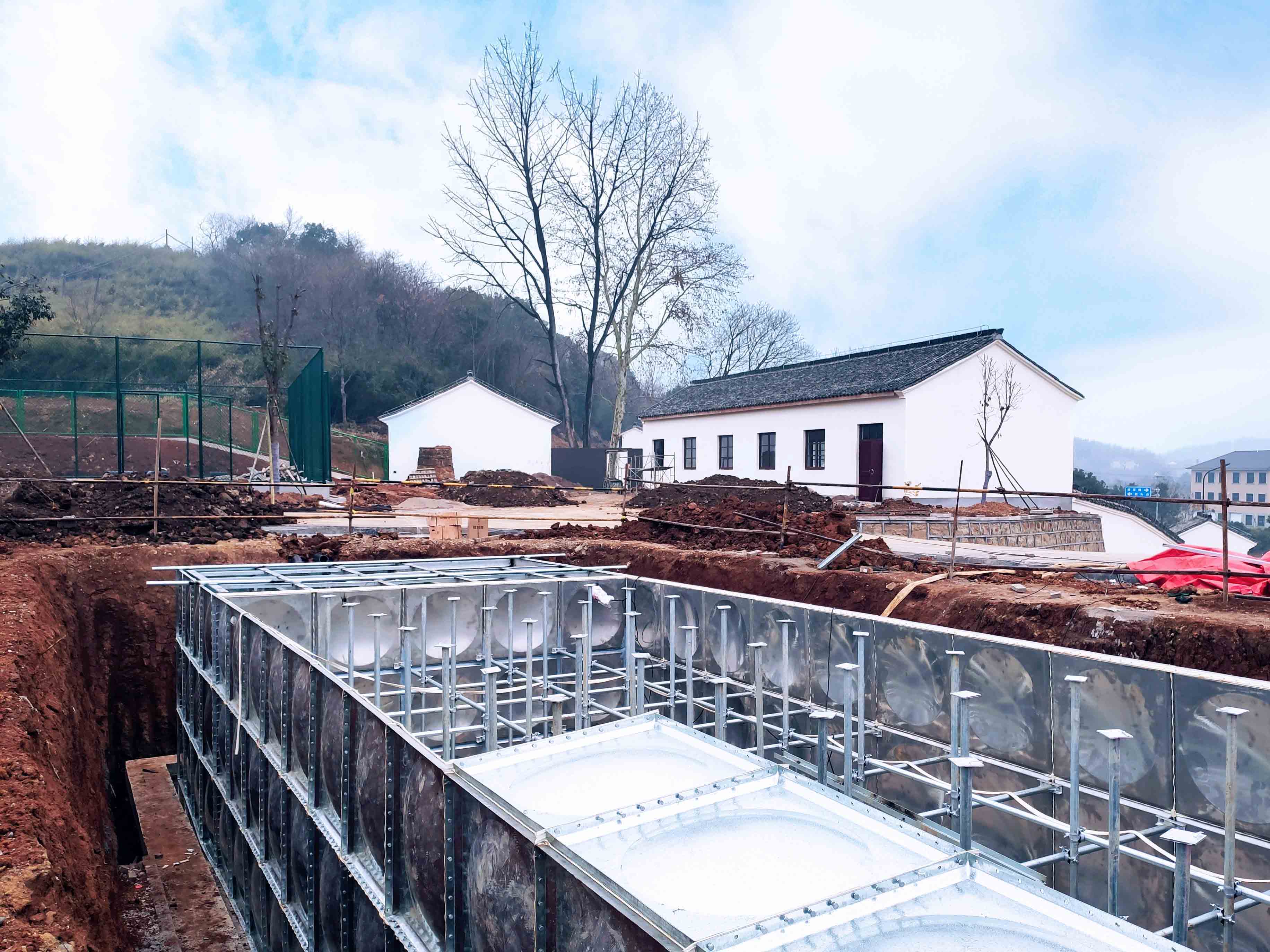 北京海淀學(xué)校地埋式水箱